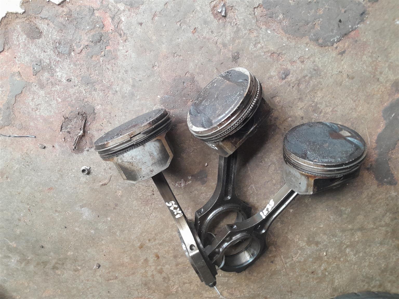 Hyundai/Kia G4KD Pistons and Conrod for Sale - Private Seller