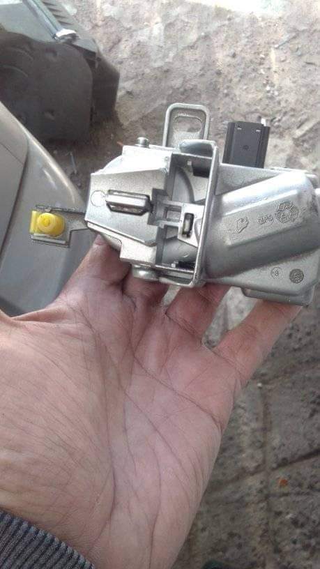 Volvo S40/V40 Electronic steering lock - Private Seller