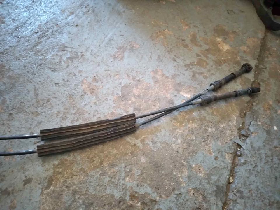 Vw polo 6 blue motion complete gear lever with cables for sale please contact us for more details - Private Seller Vw polo 6 blue motion complete gear lever with cables for sale please contact us for more details - Private Seller