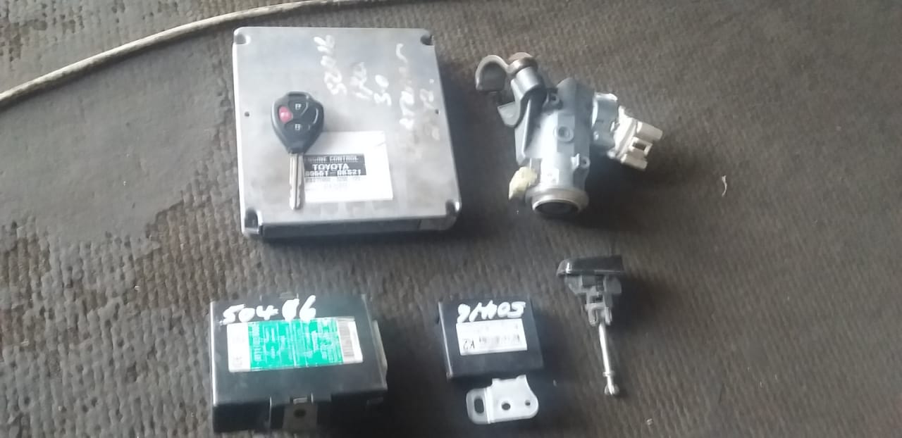 Selling Toyota Fortuner 3.0D4D Model 2012 Complete Lockset - Private Seller Selling Toyota Fortuner 3.0D4D Model 2012 Complete Lockset - Private Seller