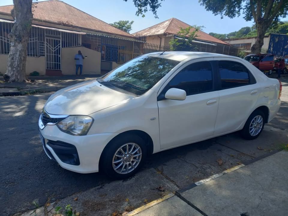 2019 Toyota Etios Sedan, 1.5 Sprint Petrol, Manual, White Color, Mileage 74000kms