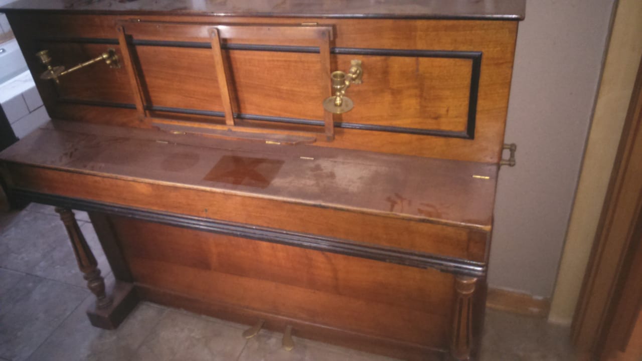 Piano Antique / Cottage Upright 1892