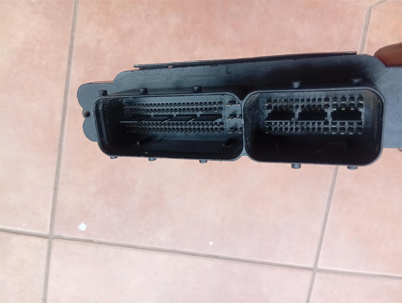 VW golf 7 1.0 Tsi 110HP  MED17.5.21 0261S10530  04C907309AE 04C906026BH 10SW0238 Computer box - Private Seller