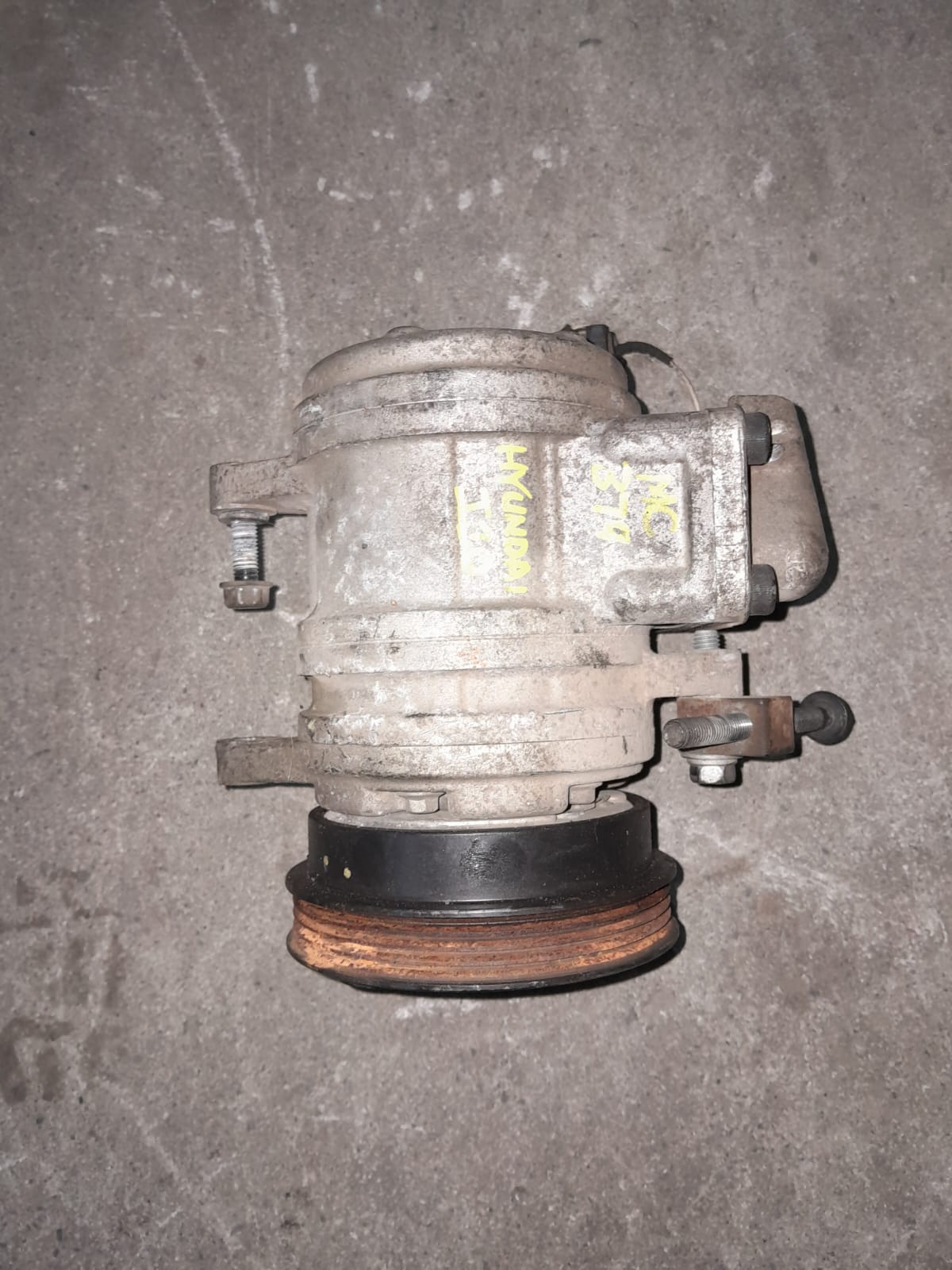 HYUNDAI & PICANTO I10 1.1L AIRCON PUMP (G4HG ENGINE) FOR SALE - Private Seller HYUNDAI & PICANTO I10 1.1L AIRCON PUMP (G4HG ENGINE) FOR SALE - Private Seller