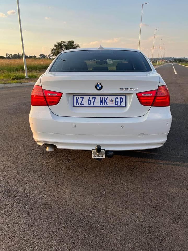 2010 BMW 320D EXECUTIVE
