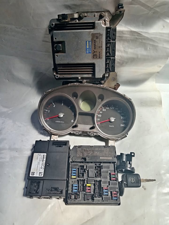 2011 Nissan XTrail T31 M9R, Lockset For Sale Call or WhatsApp - Private Seller 2011 Nissan XTrail T31 M9R, Lockset For Sale Call or WhatsApp - Private Seller