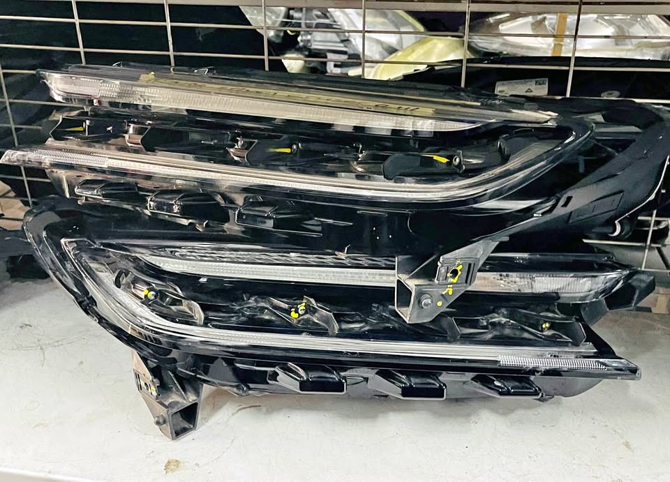 Toyota Urban Cruiser headlights - Private Seller Toyota Urban Cruiser headlights - Private Seller