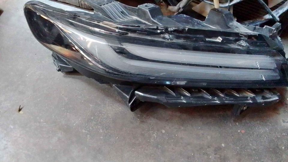 TOYOTA STARLET CROSS HEADLIGHTS - Private Seller TOYOTA STARLET CROSS HEADLIGHTS - Private Seller