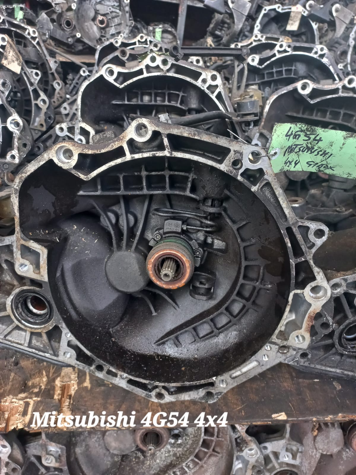 MITSUBISHI 4G54 4X4 MANUAL GEARBOX - Private Seller MITSUBISHI 4G54 4X4 MANUAL GEARBOX - Private Seller