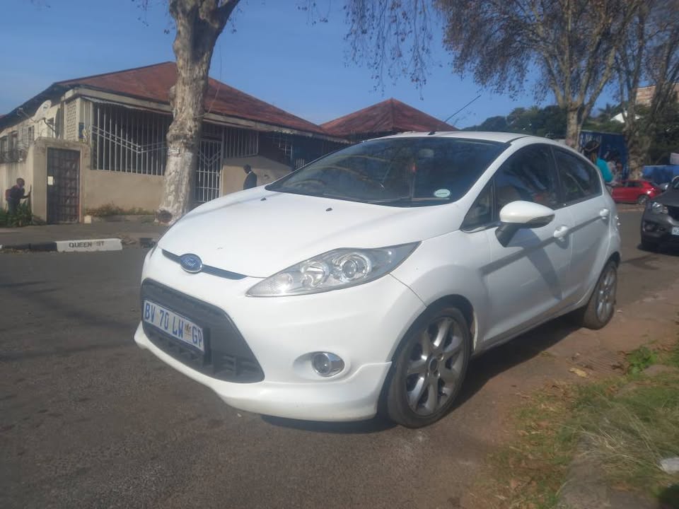2012 Ford Fiesta 1.6 Petrol, Manual, White, 92000km R90,000 Leather seats
