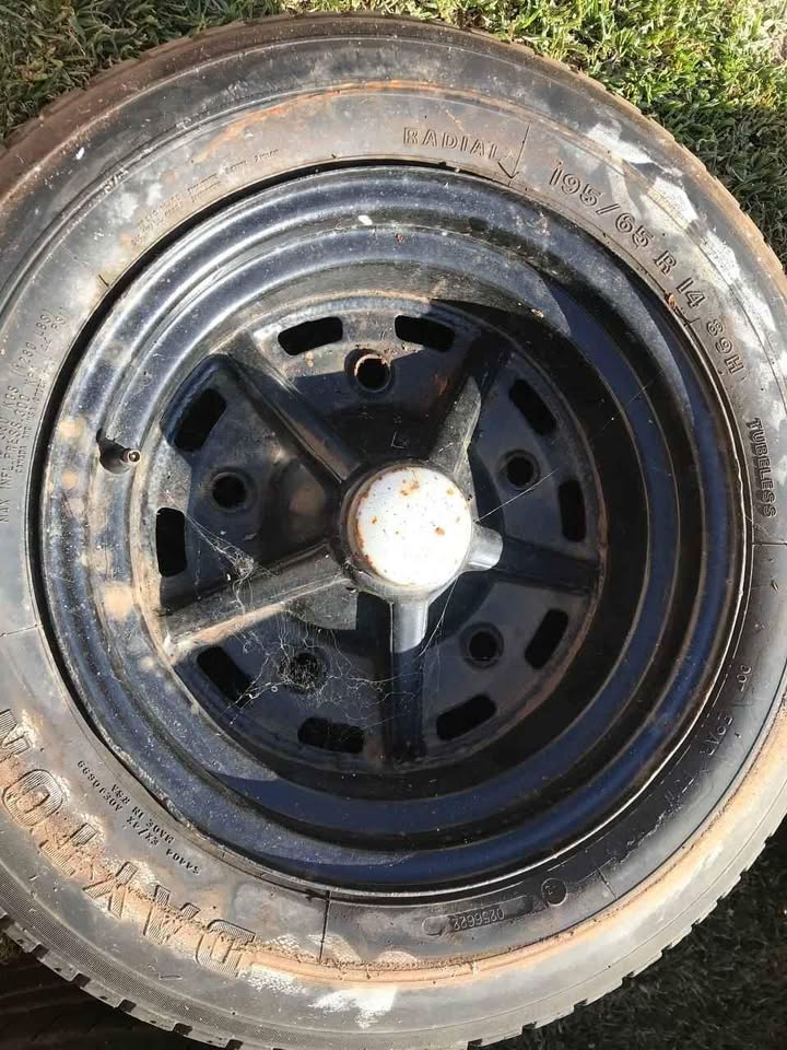 Beetle rims 14 Inch - Private Seller