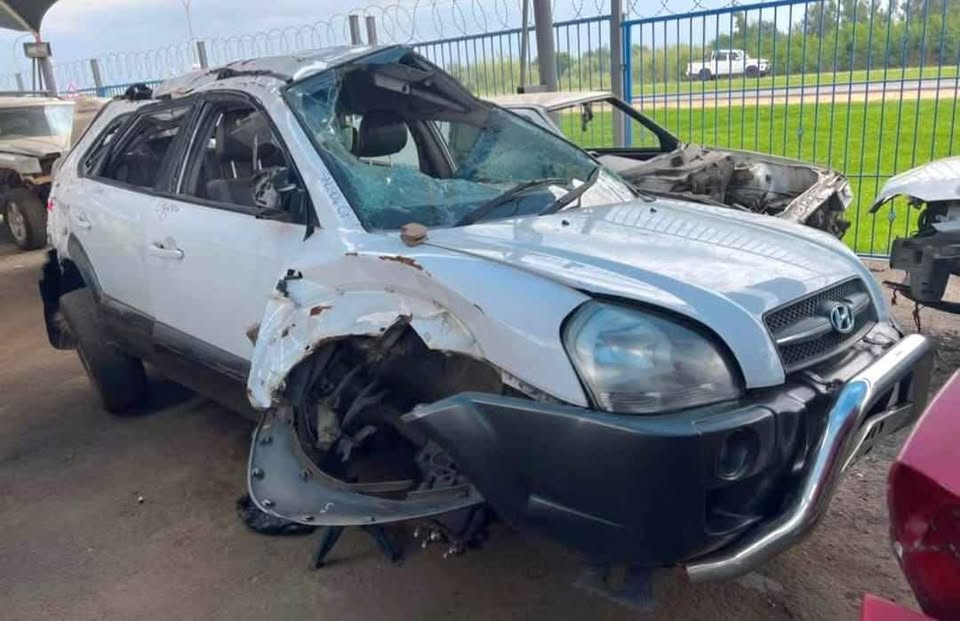 2007 to 2009 hyundai Tucson 2.0i manual GLS stripping for parts - Private Seller 2007 to 2009 hyundai Tucson 2.0i manual GLS stripping for parts - Private Seller