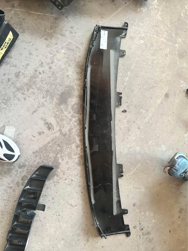 Bmw 2series bumper spoiler - Private Seller Bmw 2series bumper spoiler - Private Seller