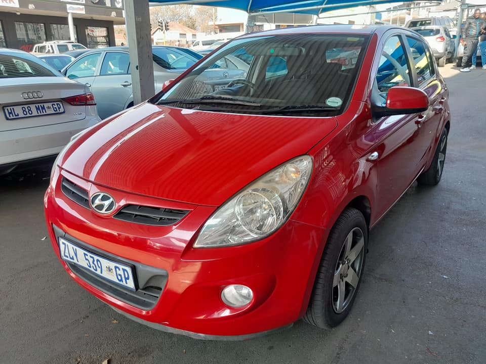 2011 HYUNDAI i20 1.4 AUTOMATIC