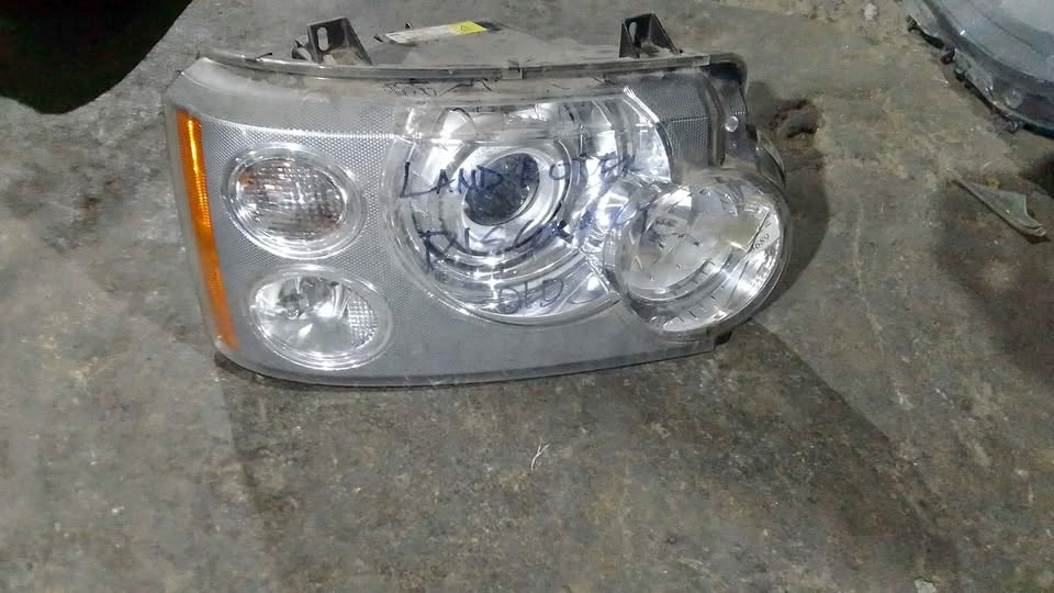 Land Rover discovery headlights - Private Seller Land Rover discovery headlights - Private Seller