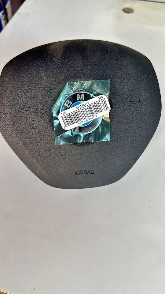BMW F20 F21 F22 F23 F30 F31 F34 F32 F33 F36 steering wheel driver airbag - Private Seller BMW F20 F21 F22 F23 F30 F31 F34 F32 F33 F36 steering wheel driver airbag - Private Seller