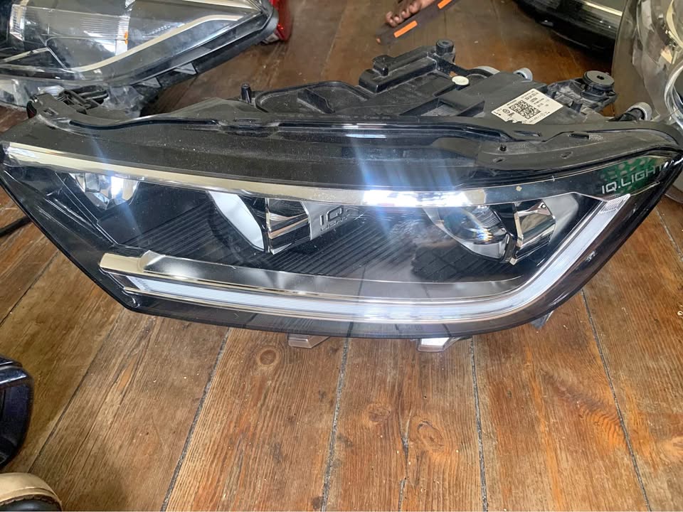 VW T rock iQ headlight LHS VW T rock iQ headlight LHS