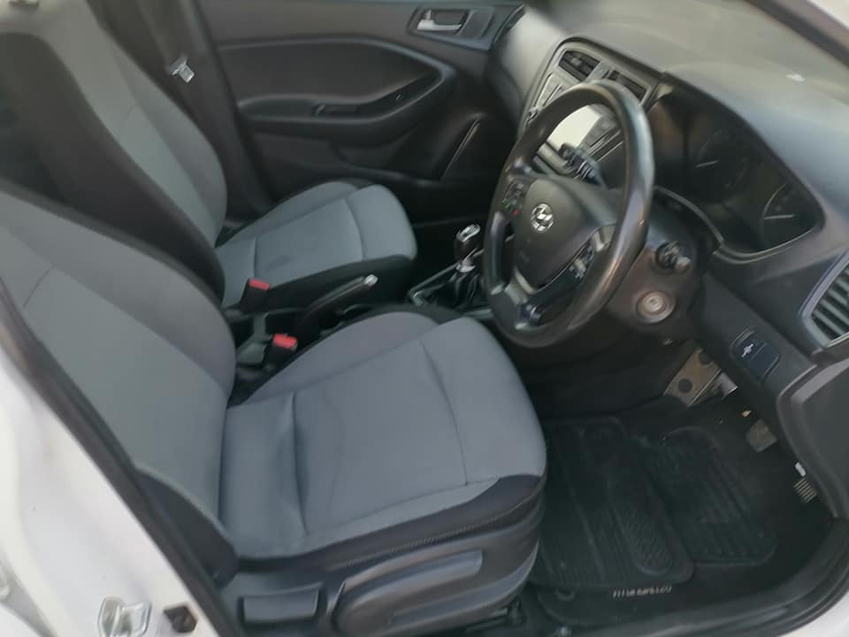 2015 Hyundai i20 1.4 Fluid with a leather interior