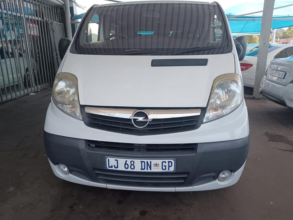 2013 OPEL VIVARO 1.9 CDTI MANUAL