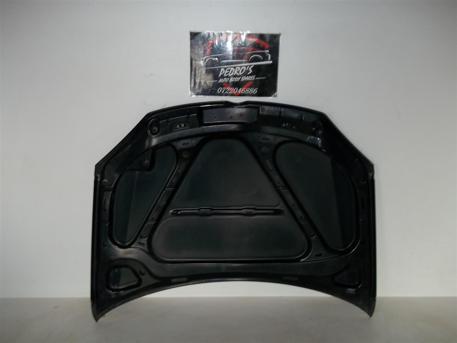 VW Golf 5 bonnet OEM - Private Seller VW Golf 5 bonnet OEM - Private Seller