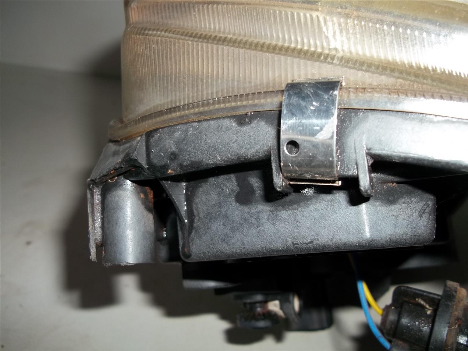 Ford Bantam '06-'08 left headlight - Private Seller Ford Bantam '06-'08 left headlight - Private Seller