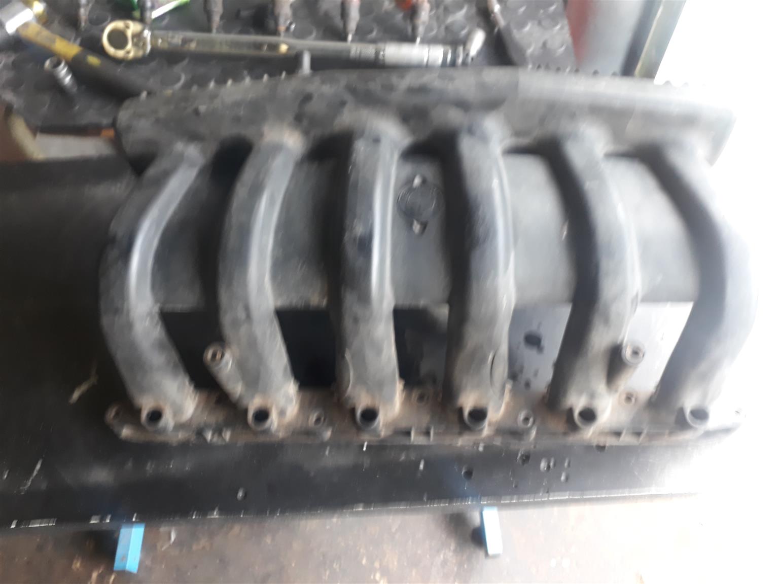BMW 328I M52 INTAKE MANIFOLD - Private Seller
