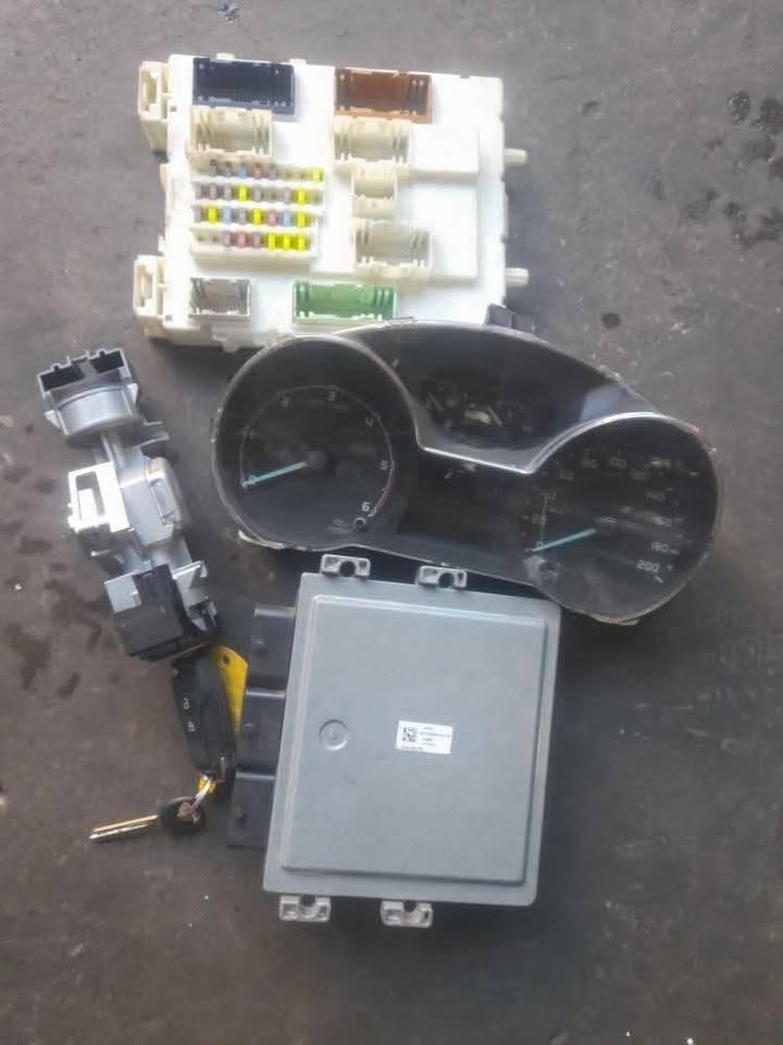 FORD RANGER T7 LOCKSET AVAILABLE - Private Seller FORD RANGER T7 LOCKSET AVAILABLE - Private Seller