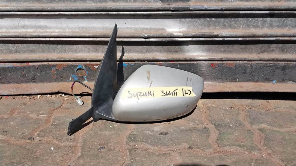 Suzuki Swift side mirror - Private Seller Suzuki Swift side mirror - Private Seller