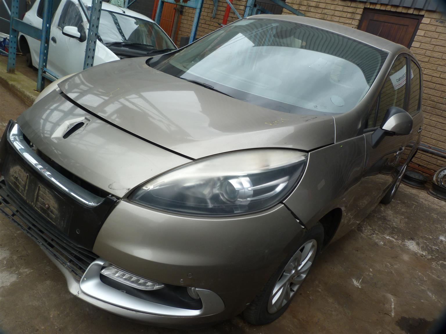 Renault Scenic III 1.6 Manual Gold - 2013 SPARESBOYZ STRIPPING FOR SPARES - Private Seller