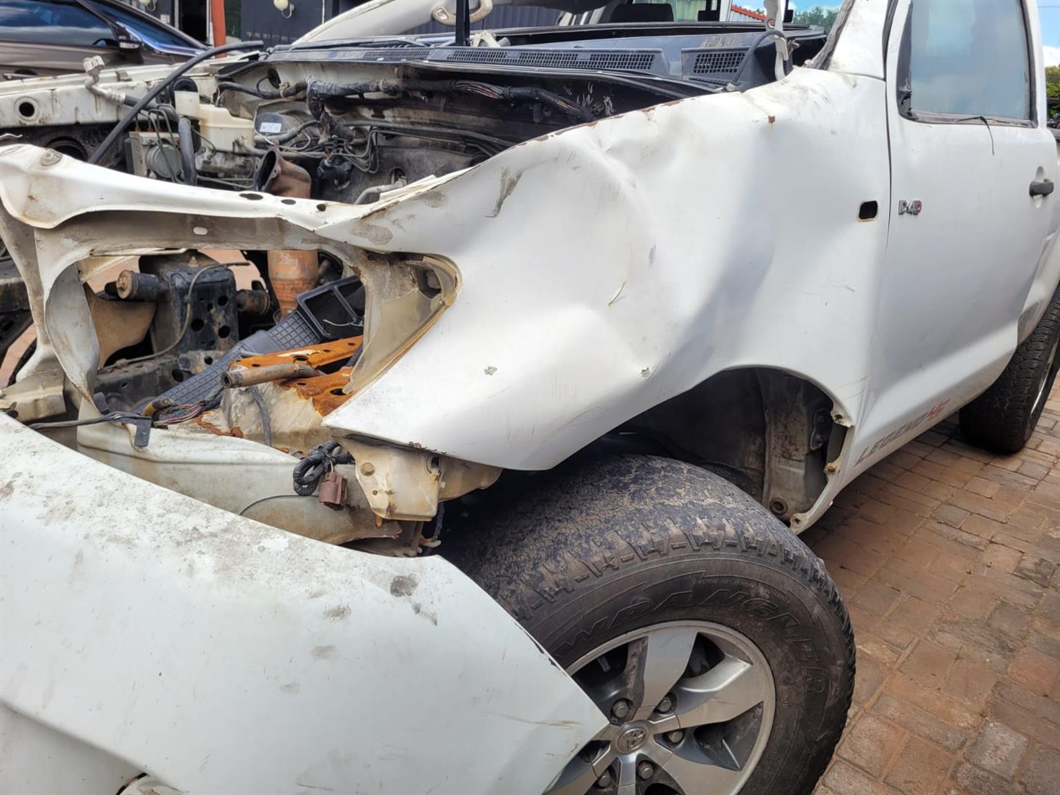 TOYOTA HILUX D 4 D 4 x 4 STRIPPING for spares code 2 have papers - Private Seller TOYOTA HILUX D 4 D 4 x 4 STRIPPING for spares code 2 have papers - Private Seller