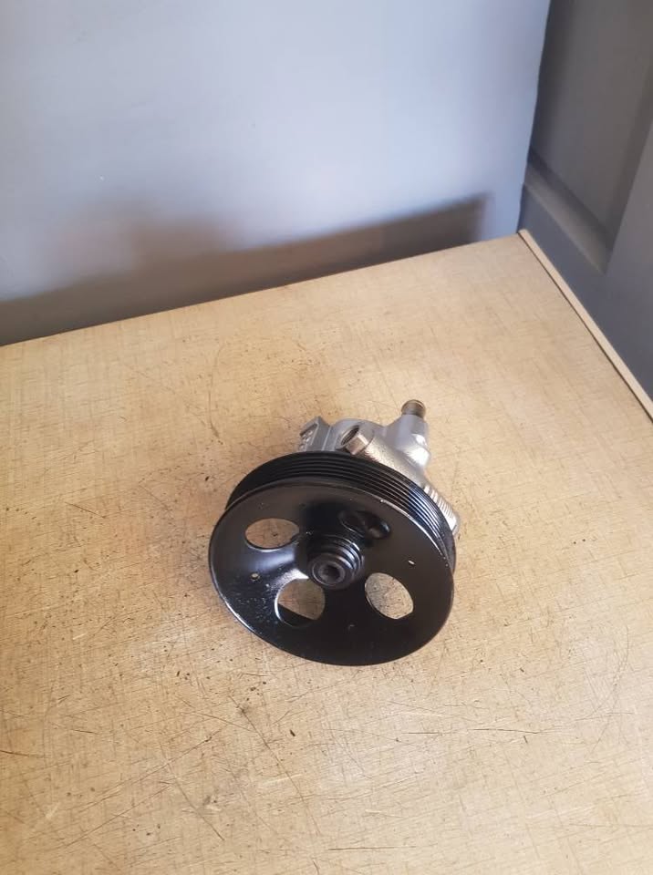 ORIGINAL OPEL POWER STEERING PUMP FORSALE - Private Seller