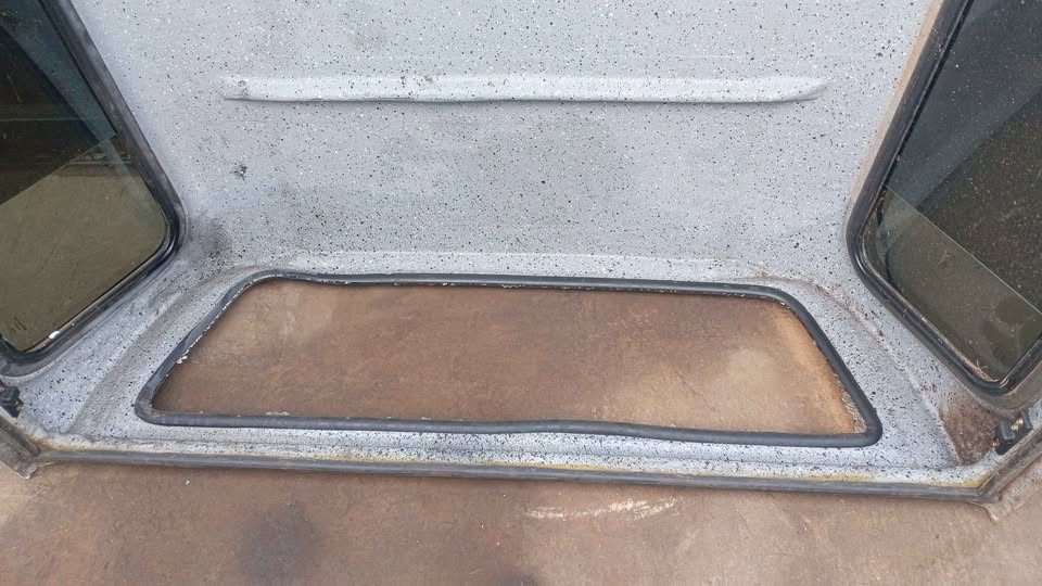 Toyota Hilux gd6 double cab canopy - Private Seller Toyota Hilux gd6 double cab canopy - Private Seller