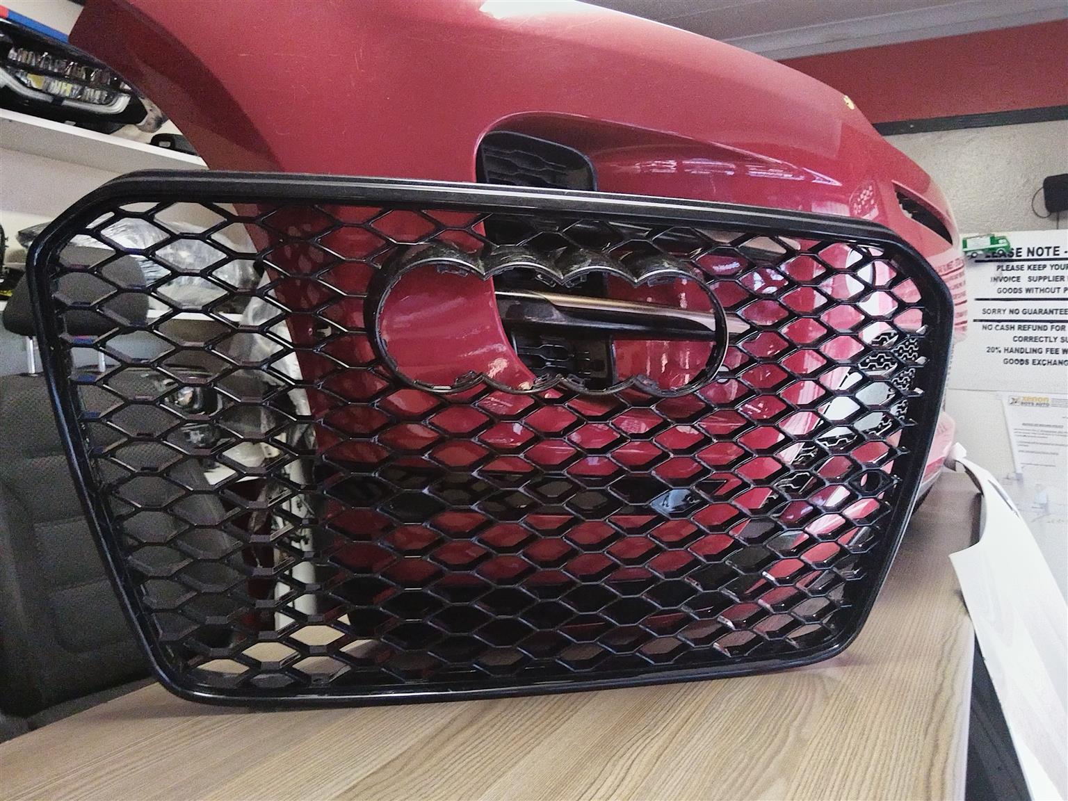 2012 AUDI A4/S4 MAIN GRILL AVAILABLE FOR SALE - Private Seller