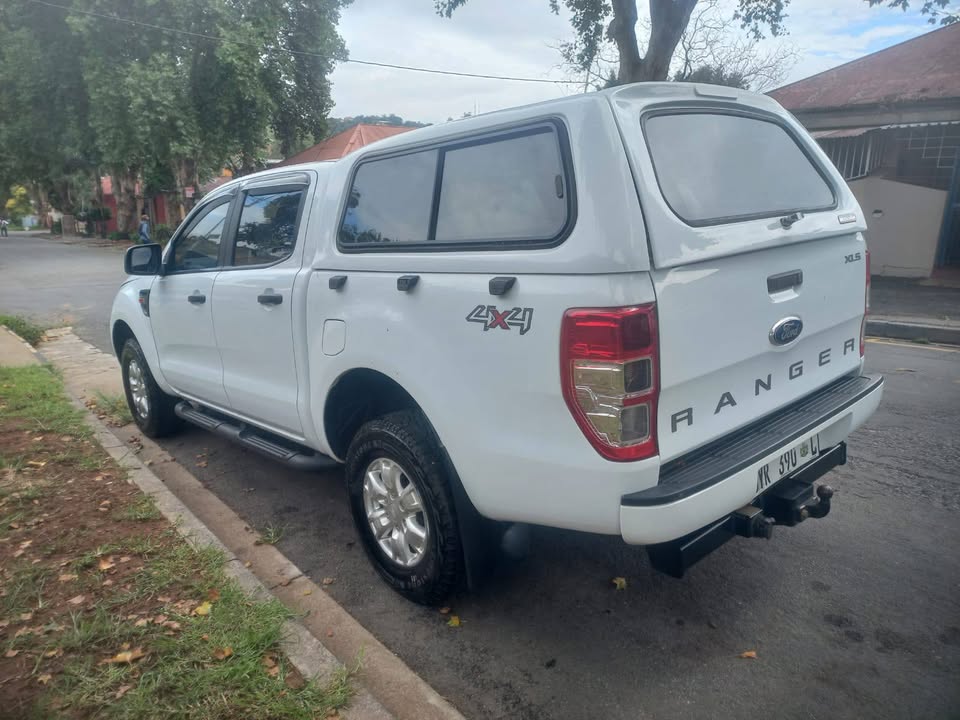 2016 Ford Ranger Double Cab, 2.2 DIESEL, Manual 4X4. Call Inno . White Color,