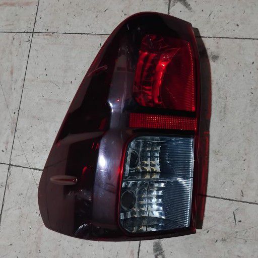 Toyota hilux gd6 taillight - Private Seller Toyota hilux gd6 taillight - Private Seller