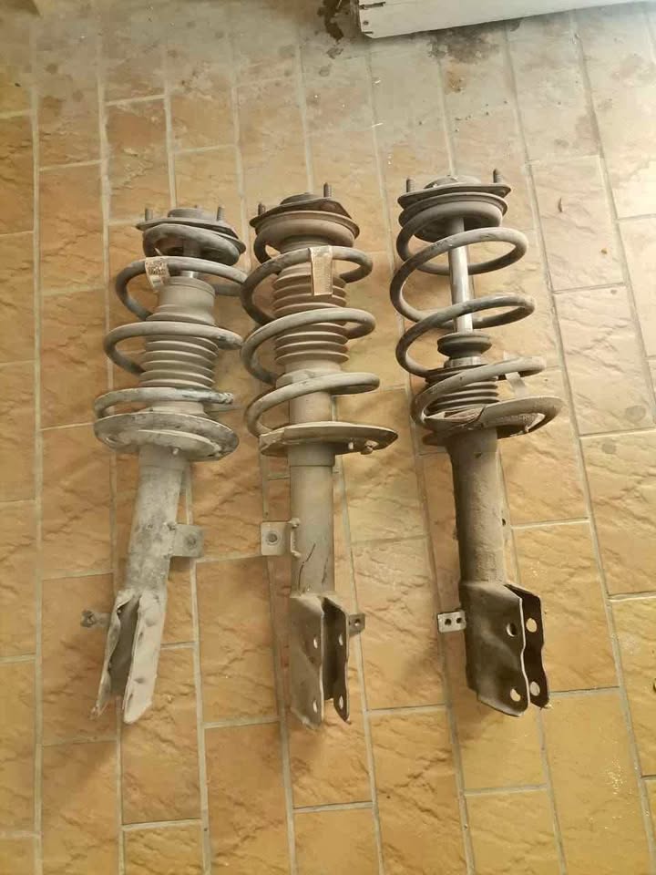shocks jeep caliber n compass - Private Seller