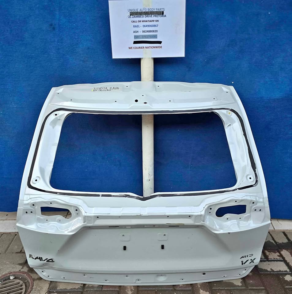 Toyota RAV4 2020 + Tailgate
