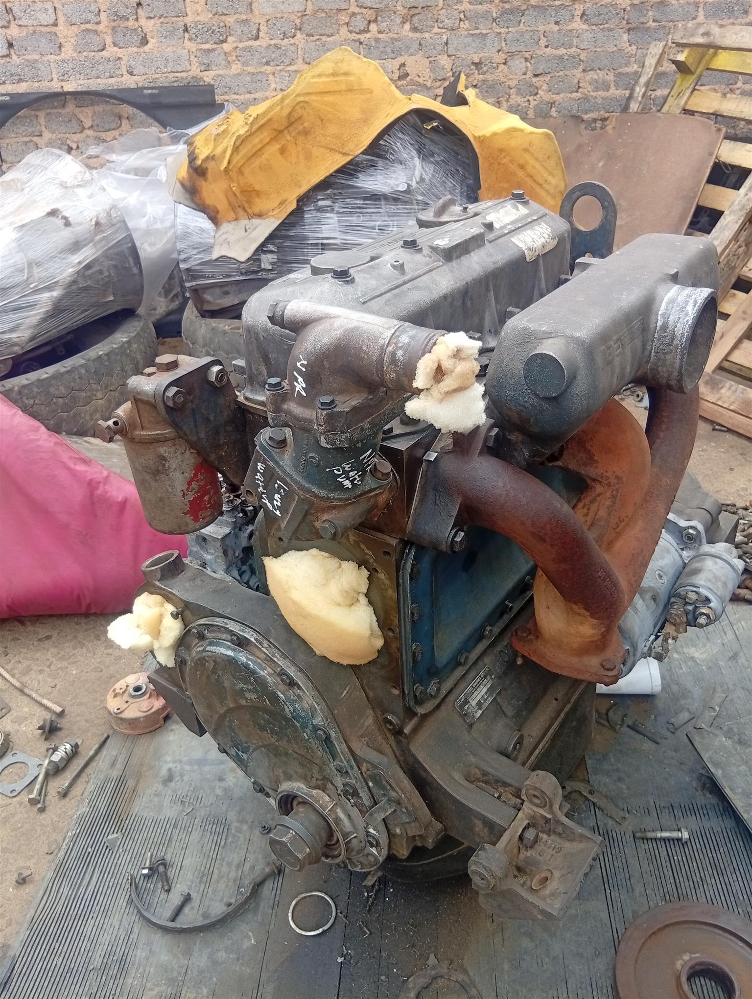 Mercedes Benz Ade 364 complete engine for 4 ton trucks | Junk Mail ...