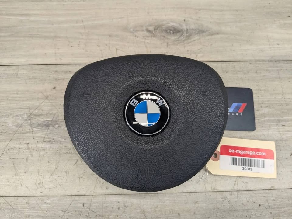 OEM BMW E82 E84 E88 E90 E92 E93 Front Driver SPORT Steering Wheel Airbag Air Bag - Private Seller OEM BMW E82 E84 E88 E90 E92 E93 Front Driver SPORT Steering Wheel Airbag Air Bag - Private Seller