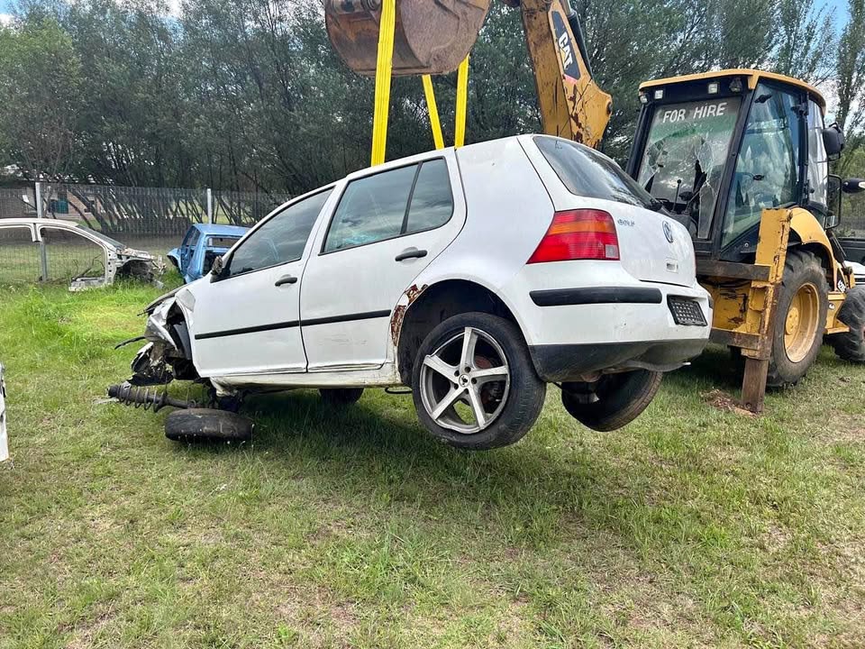 Golf 4 1.6 Automatic STRIPPING FOR SPARES @Circle 7 used parts Call or WhatsApp - Private Seller Golf 4 1.6 Automatic STRIPPING FOR SPARES @Circle 7 used parts Call or WhatsApp - Private Seller