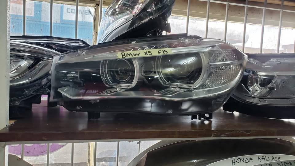 BMW X5 F15 Headlight - Private Seller BMW X5 F15 Headlight - Private Seller