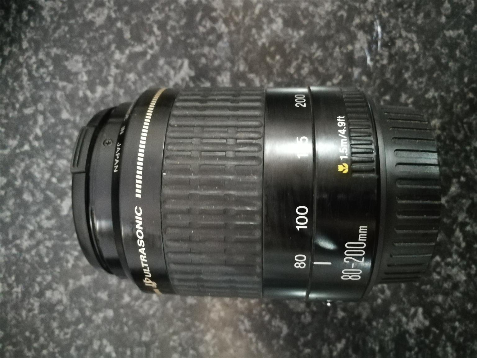Canon Zoom Lens EF 80mm - 200mm Ultrasonic 1:4.5-5.6.