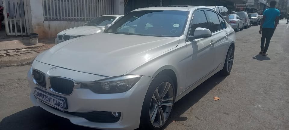 2013 BMW 320i ENGINE PETROL, SPORTS-LINE, AUTOMATIC TRANSMISSION