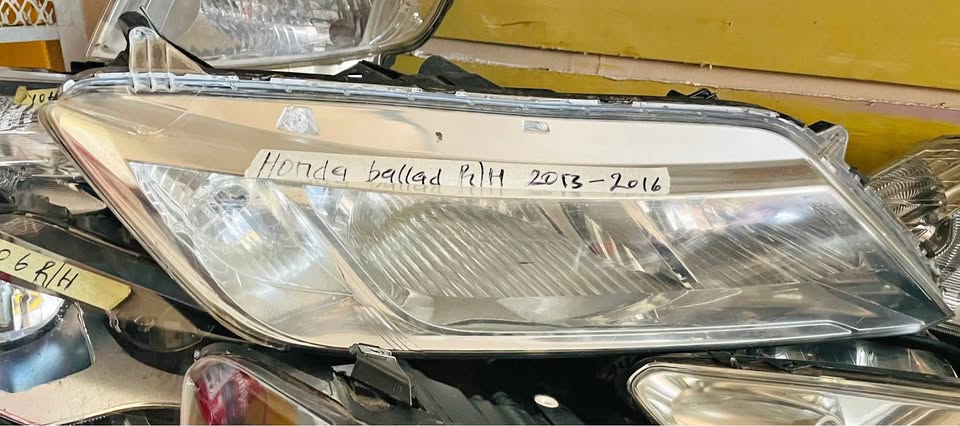 Honda Ballade headlight 2013/16 - Private Seller Honda Ballade headlight 2013/16 - Private Seller