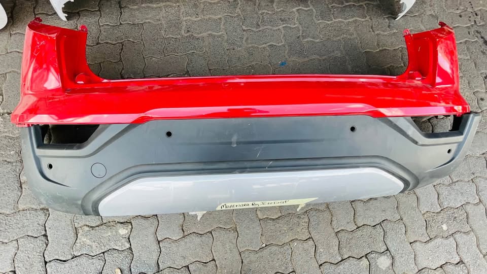 Mahindra XUV300 back bumper - Private Seller