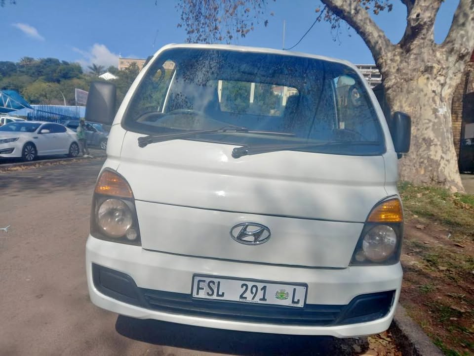 2013 Hyundai H100 2.6 Diesel, Manual, White, 105000kms 2013 Hyundai H100 2.6 Diesel, Manual, White, 105000kms