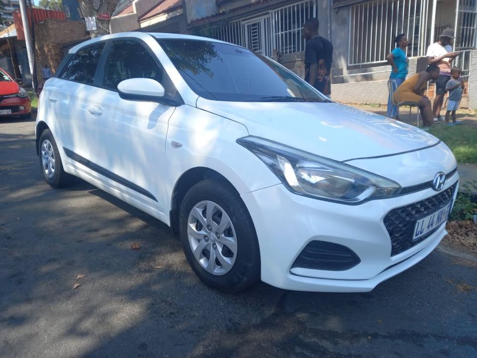 2020 Hyundai i20 Hatchback  Engine Capacity  1.2 Petrol Manual Transmission  White Color
