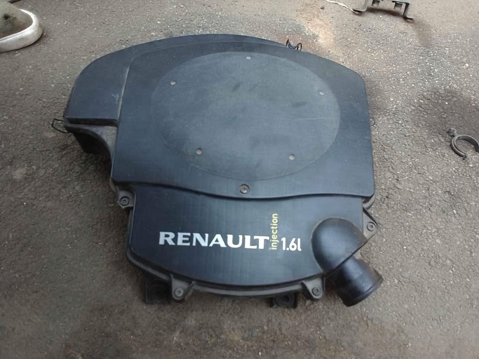 Nissan NP200 and Renault sandero air filter box - Private Seller Nissan NP200 and Renault sandero air filter box - Private Seller