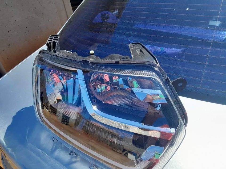 Suzuki swift headlight - Private Seller Suzuki swift headlight - Private Seller