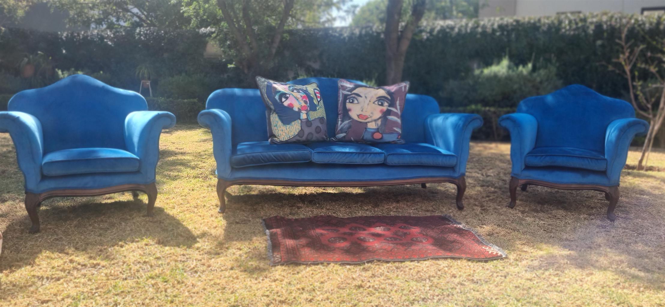Antique Three Piece Lounge Suite (Queen Ann legs)